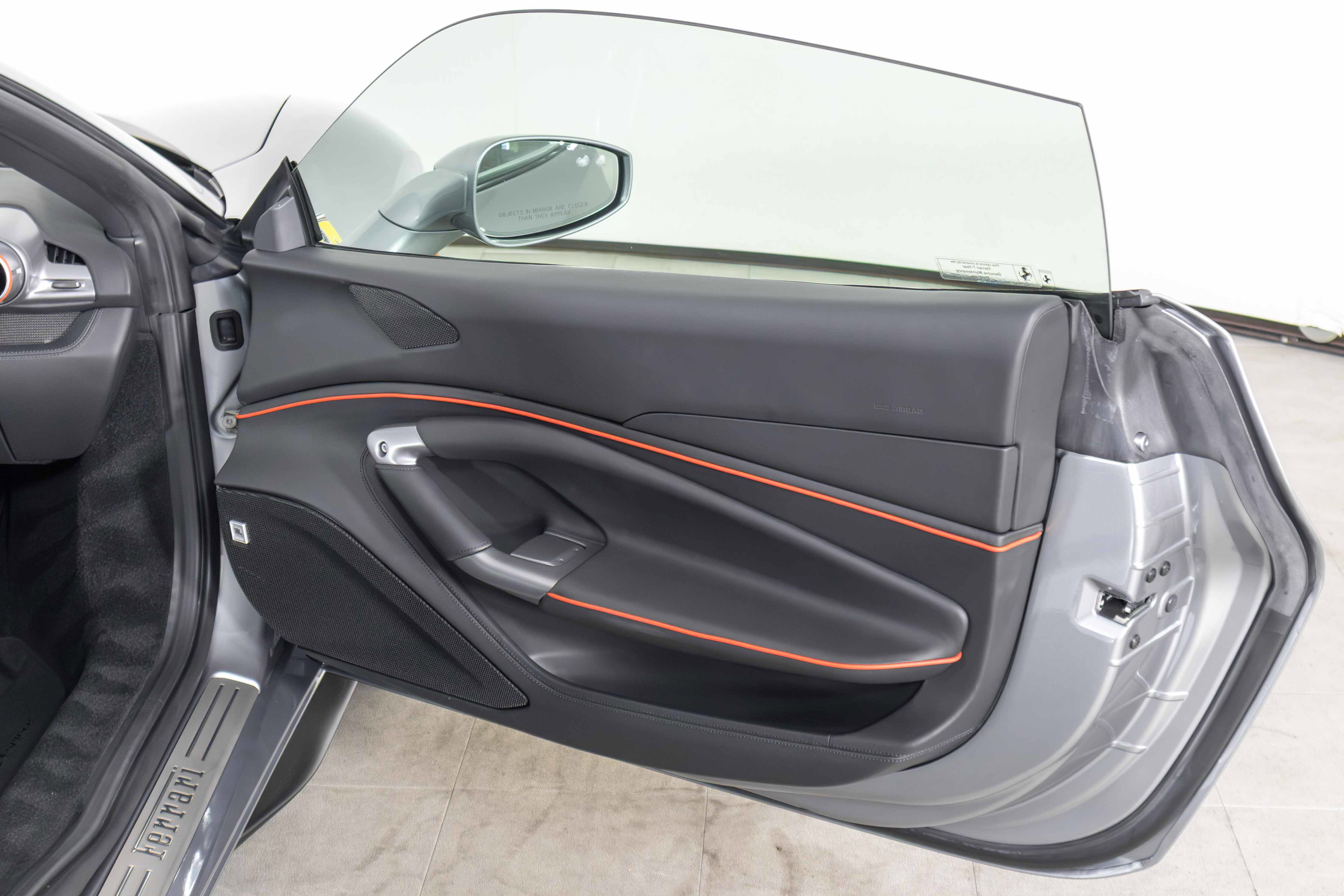 Used 2023 Ferrari F8 Tributo image 45