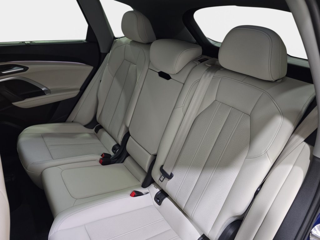 Used 2025 Audi Q5 Premium w/ Premium Plus AWD/4WD image 17
