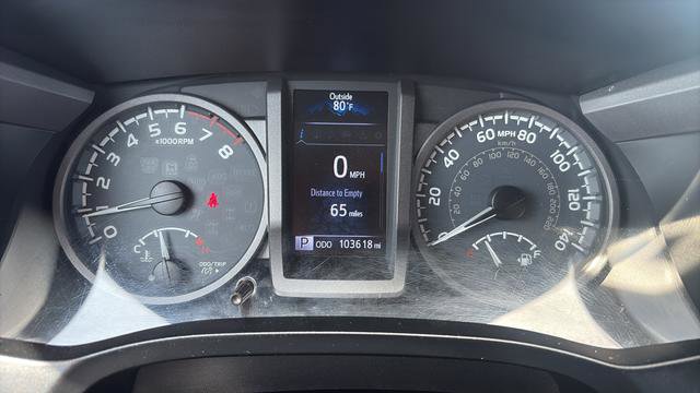 Used 2016 Toyota Tacoma TRD Off-Road w/ Premium & Technology Package AWD/4WD image 16