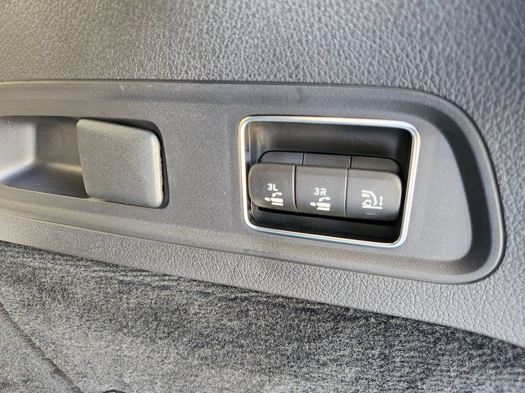 New 2026 Mercedes-Benz GLS 580 4MATIC image 15