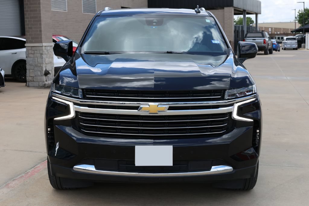 Used 2023 Chevrolet Suburban LT RWD image 2