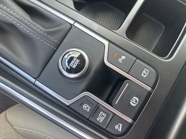 Used 2025 Kia Sorento S image 20