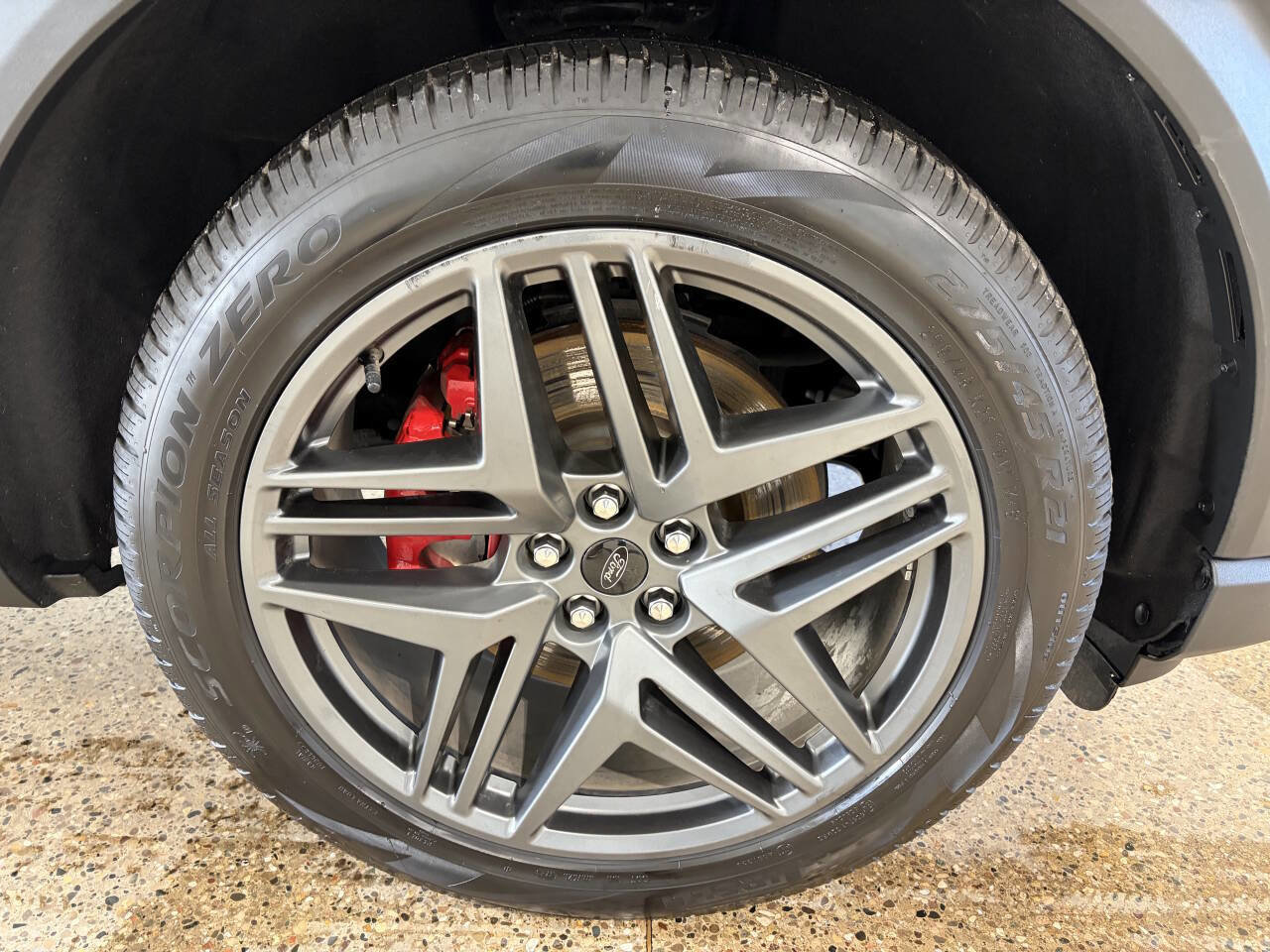 Used 2025 Ford Explorer ST-Line w/ ST-Line Street Pack image 37