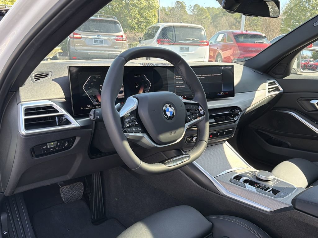 Used 2025 BMW 330i Sedan image 10
