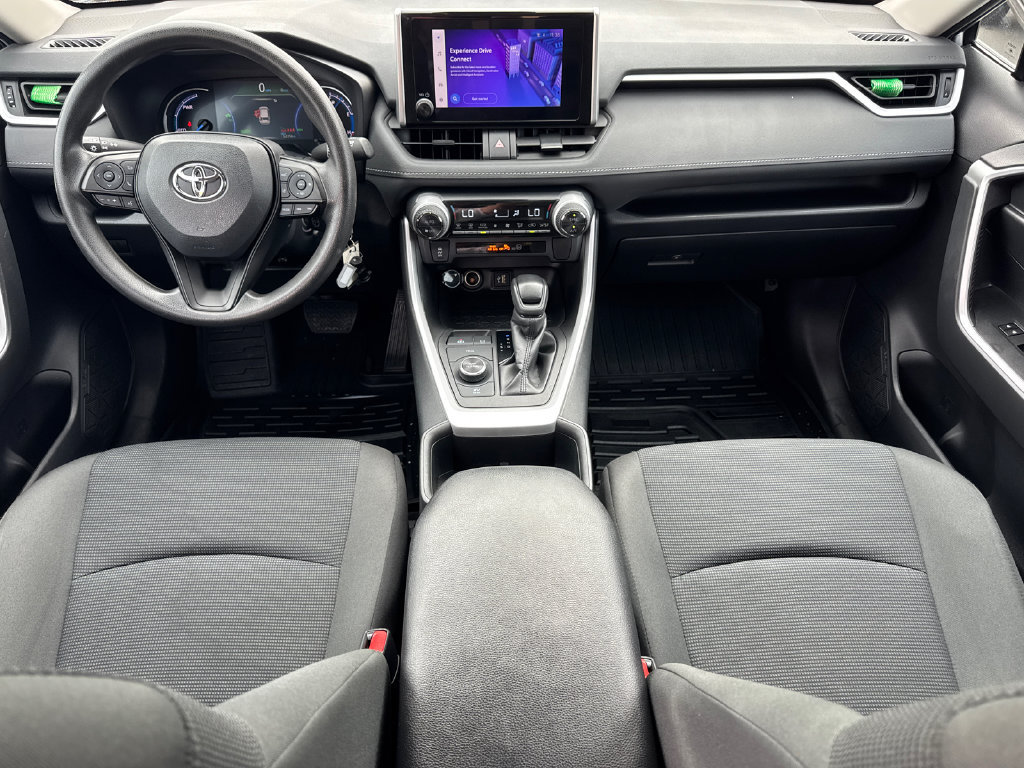 Used 2024 Toyota RAV4 LE AWD/4WD image 24