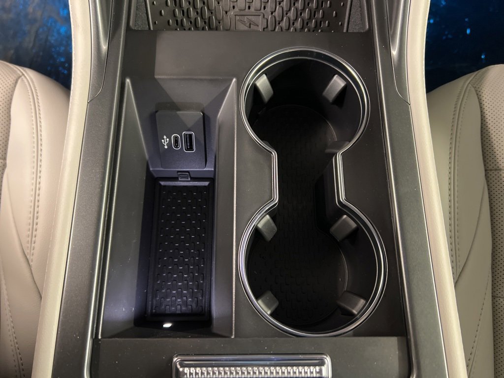 Used 2026 Lincoln Nautilus Premier image 18