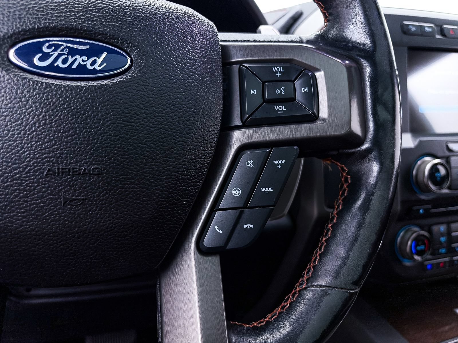 Used 2017 Ford F150 Raptor w/ Equipment Group 802A Luxury AWD/4WD image 31