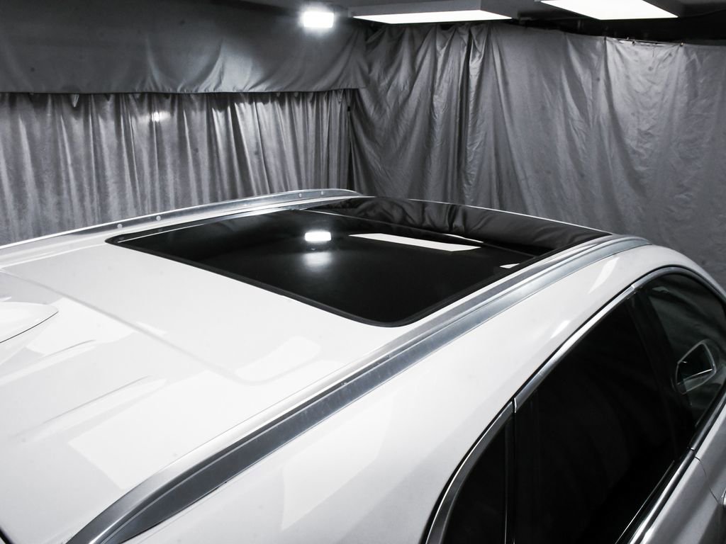 Used 2017 Cadillac XT5 Luxury w/ Driver Awareness Package image 22