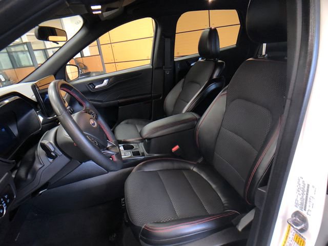 Used 2023 Ford Escape ST-Line Select w/ Tech Pack #2 AWD/4WD image 10