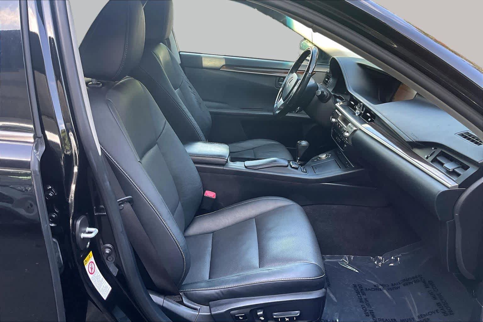 Used 2015 Lexus ES 350 w/ Premium Package FWD image 8