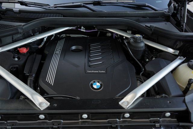 Used 2021 BMW X7 xDrive40i w/ Premium Package image 33