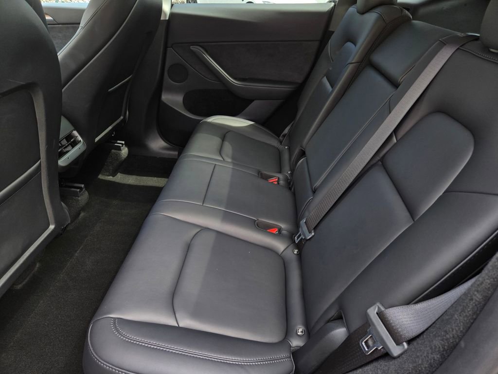 Used 2024 Tesla Model Y Long Range AWD/4WD image 13