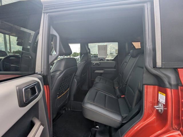 Used 2023 Ford Bronco Badlands w/ Sasquatch Package AWD/4WD image 13