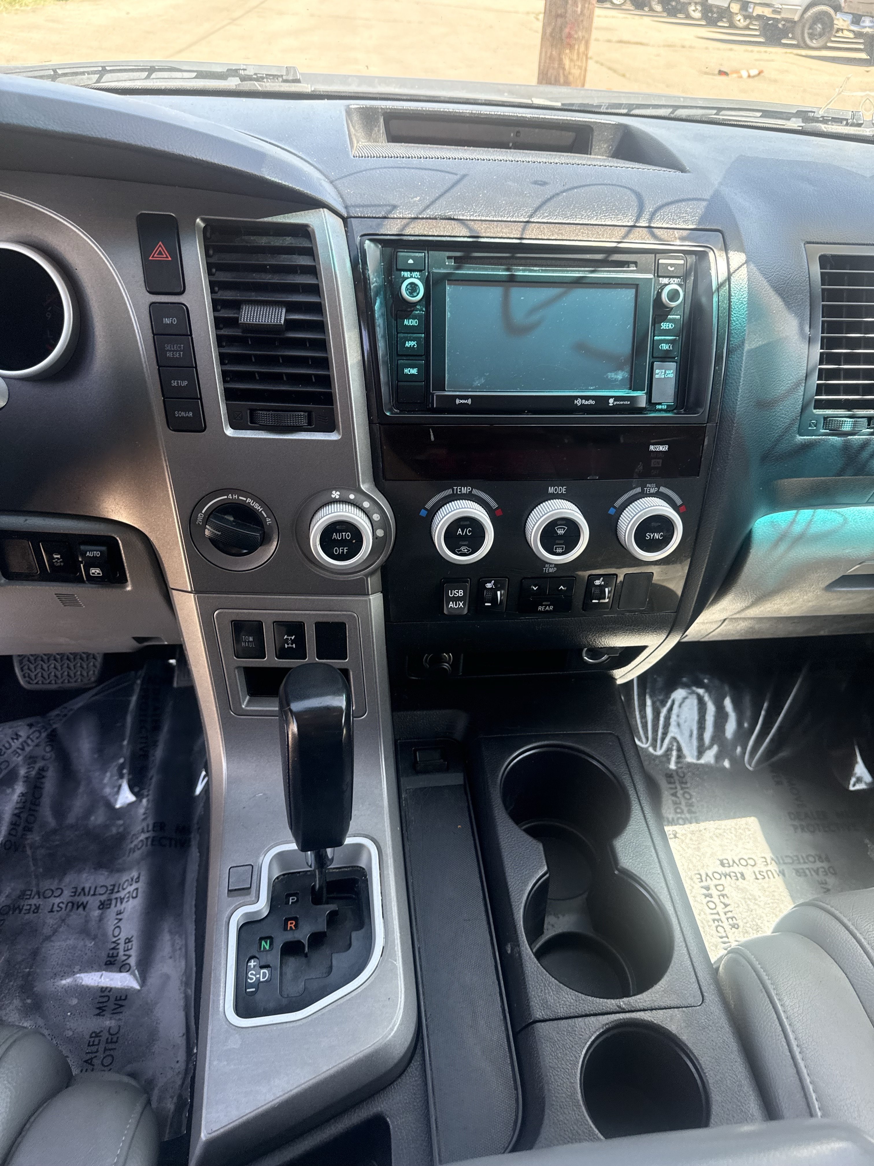 Used 2017 Toyota Sequoia SR5 AWD/4WD image 14