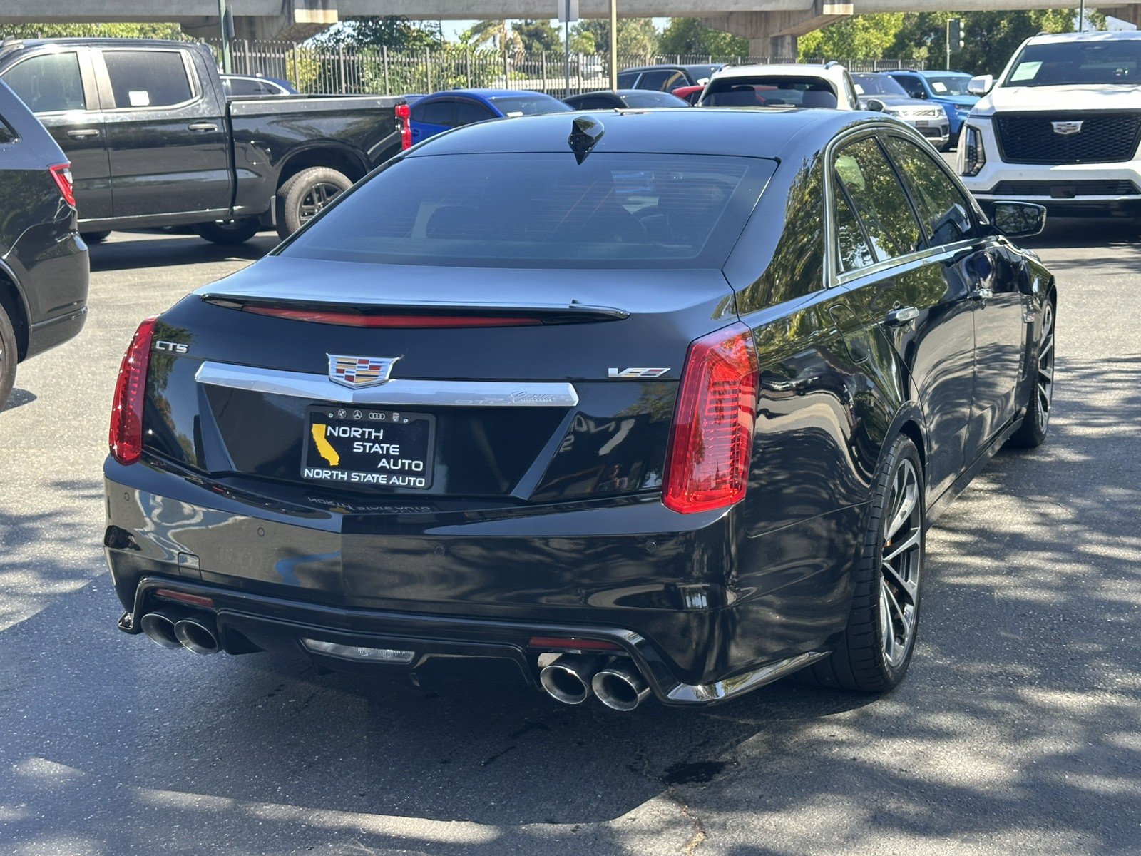 Used 2016 Cadillac CTS V w/ Luxury Package RWD image 9