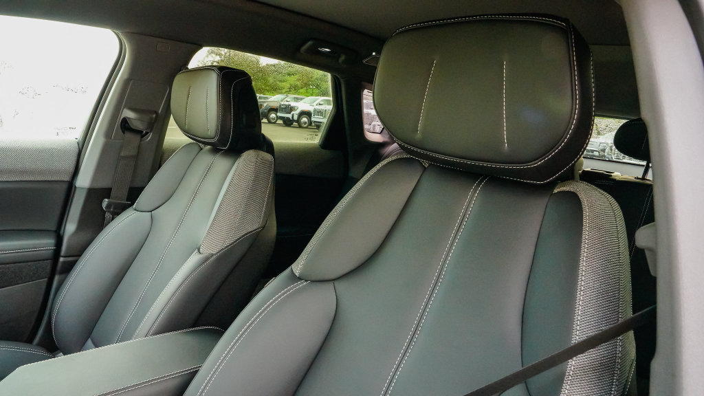 New 2027 Cadillac Optiq Luxury AWD/4WD image 11