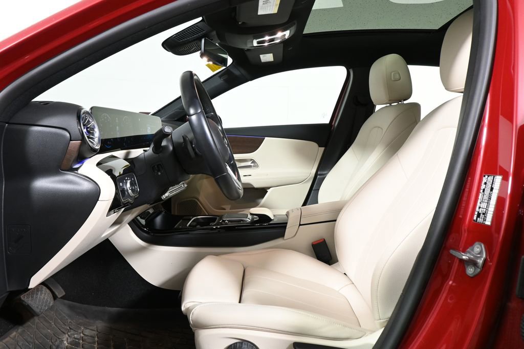 Certified 2022 Mercedes-Benz A 220 image 3