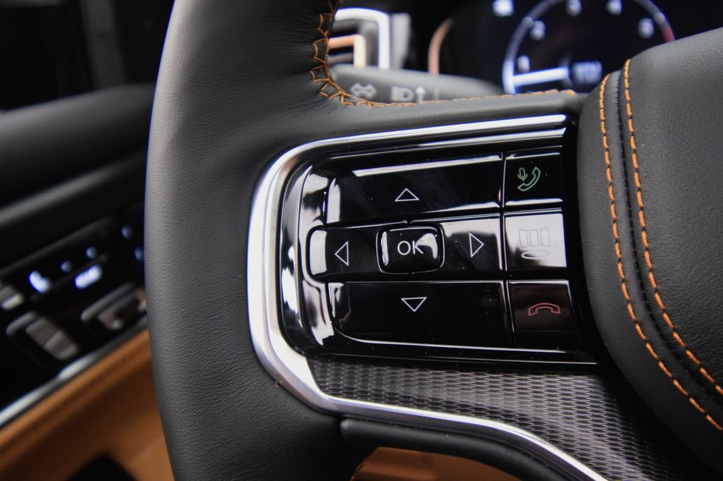New 2026 Jeep Grand Wagoneer L Summit AWD/4WD image 31