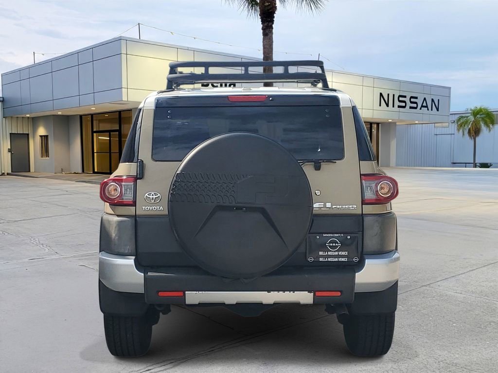 Used 2014 Toyota FJ Cruiser 4WD w/ Upgrade Package image 5