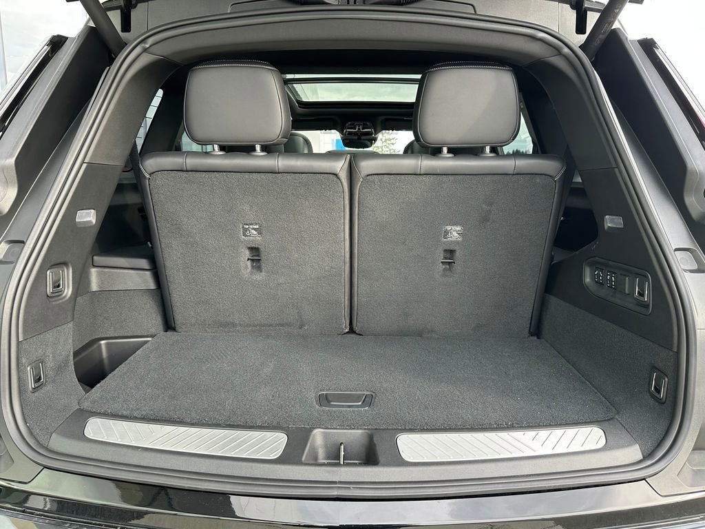 Used 2026 Cadillac Vistiq Sport image 14