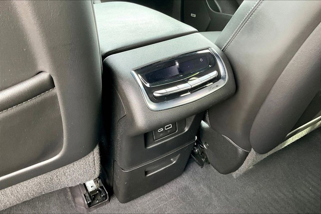 Used 2022 Cadillac XT6 Premium Luxury AWD/4WD image 10