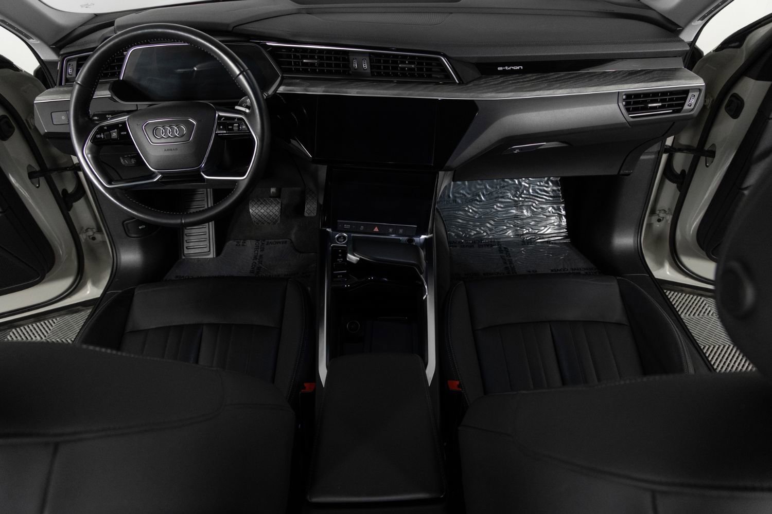 Used 2021 Audi e-tron Premium w/ Convenience Plus Package image 34