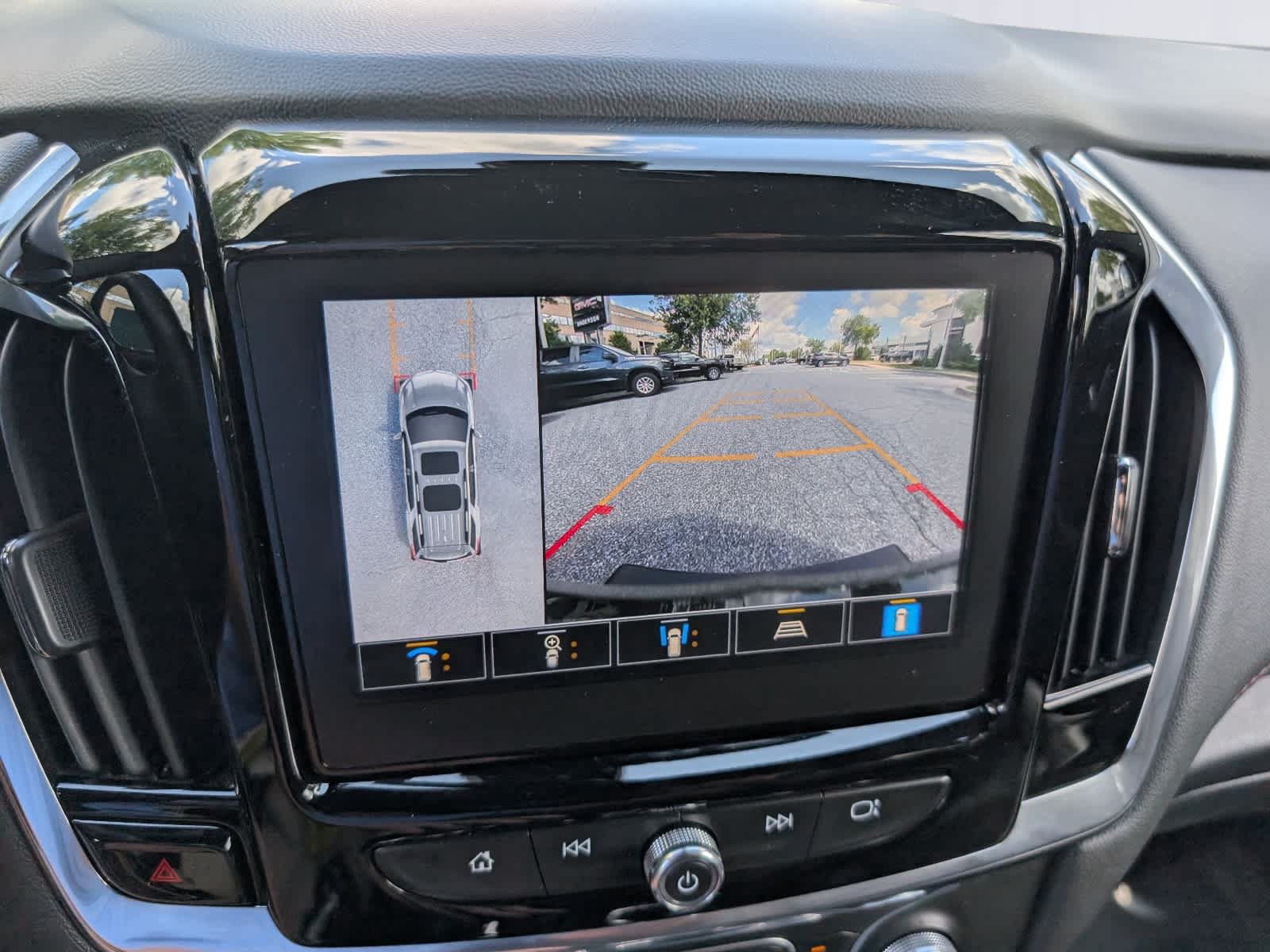 Certified 2023 Chevrolet Traverse RS AWD/4WD image 33