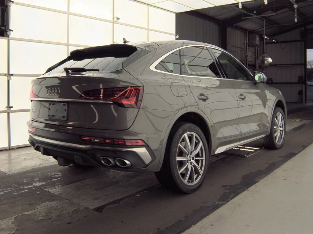 Used 2023 Audi SQ5 Prestige w/ Prestige Package image 2