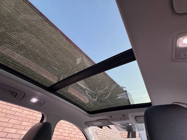 New 2025 Volkswagen Taos SEL image 14