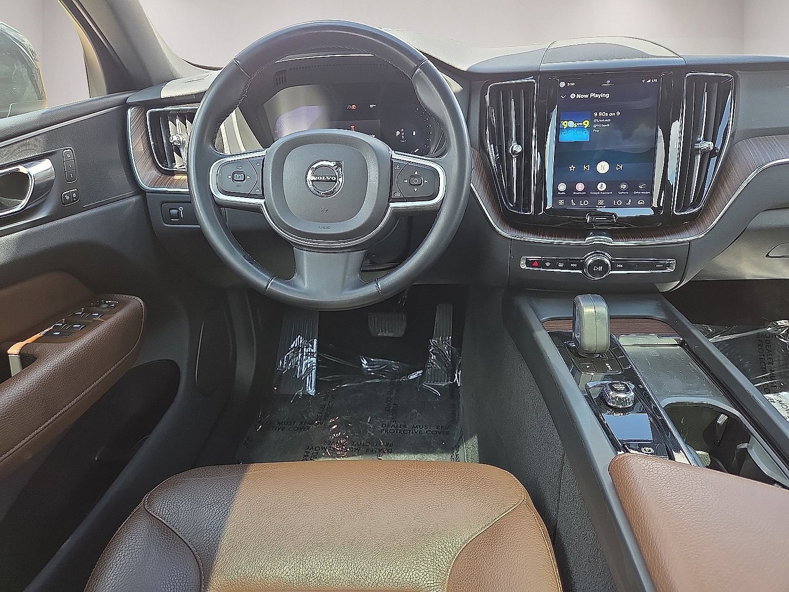 Used 2022 Volvo XC60 B5 Momentum AWD/4WD image 20
