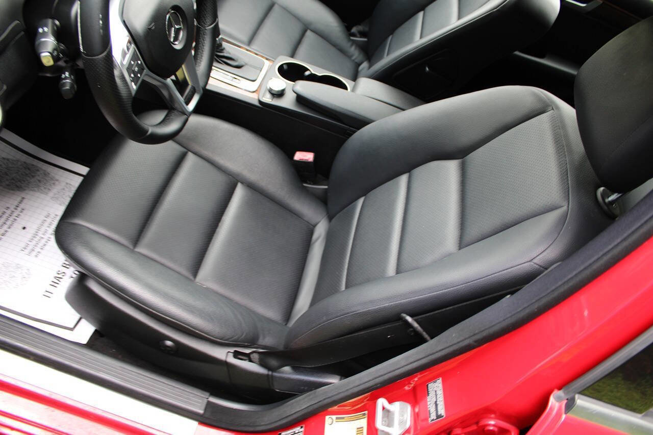 Used 2014 Mercedes-Benz C 300 4MATIC Sedan image 17