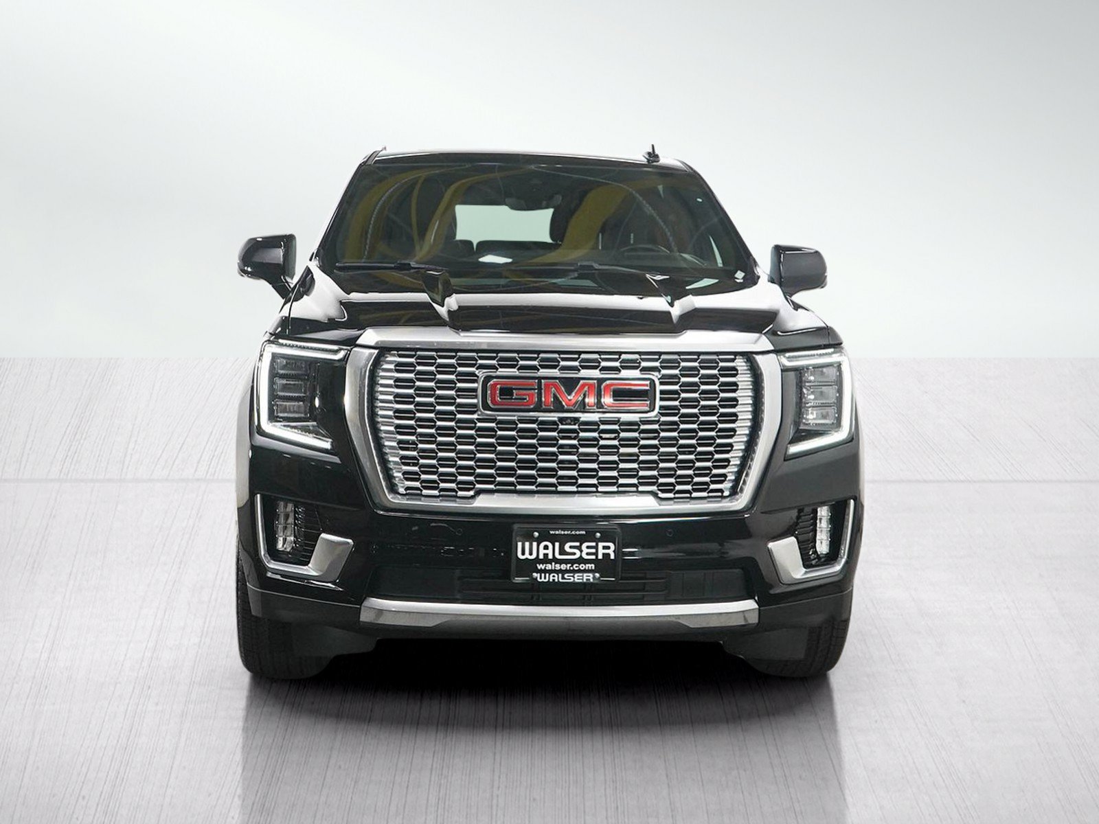 Used 2023 GMC Yukon XL Denali w/ Advanced Technology Package AWD/4WD image 8