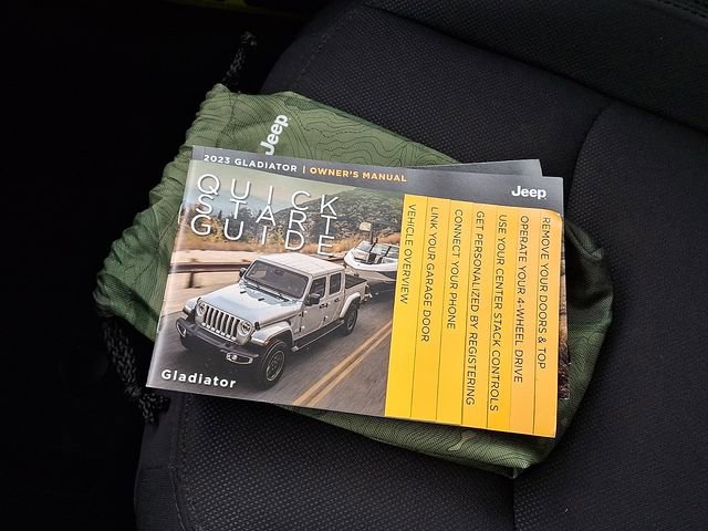 Used 2023 Jeep Gladiator Willys image 27
