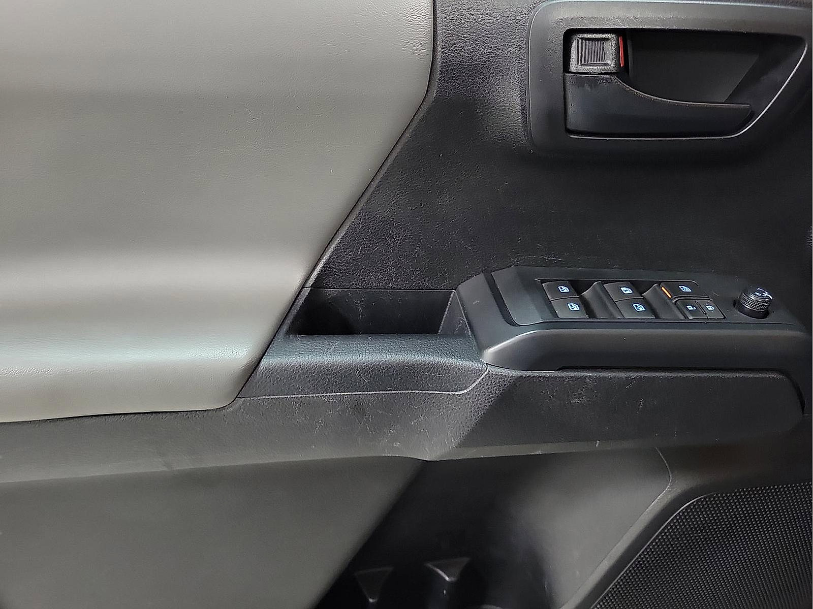 Certified 2021 Toyota Tacoma SR w/ SR Convenience Package image 12