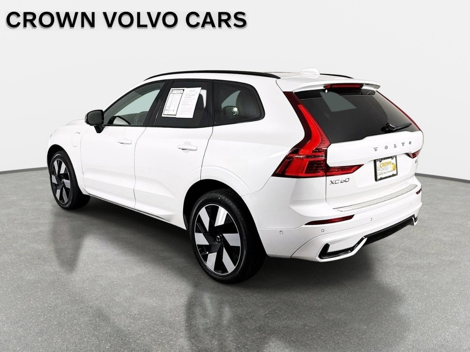 Used 2025 Volvo XC60 T8 Plus w/ Protection Package Premier AWD/4WD image 7