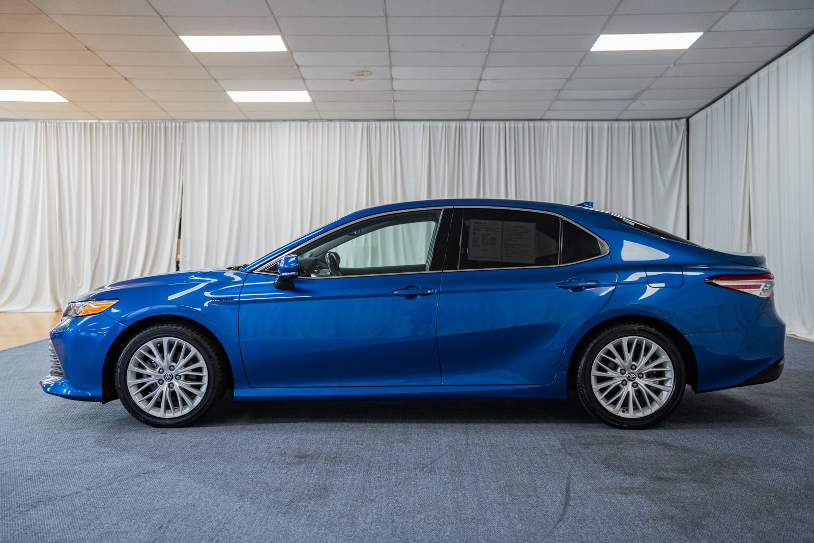 Used 2020 Toyota Camry XLE w/ Driver Assist Package FWD image 4