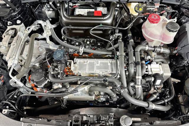 Used 2023 Mercedes-Benz EQB 300 4MATIC image 29