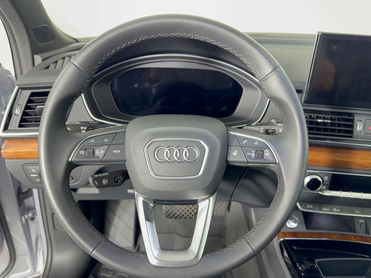 Used 2022 Audi Q5 2.0T Premium Plus AWD/4WD image 10