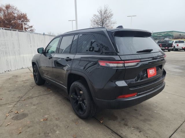 New 2025 Jeep Grand Cherokee Limited w/ Black Appearance Package image 23