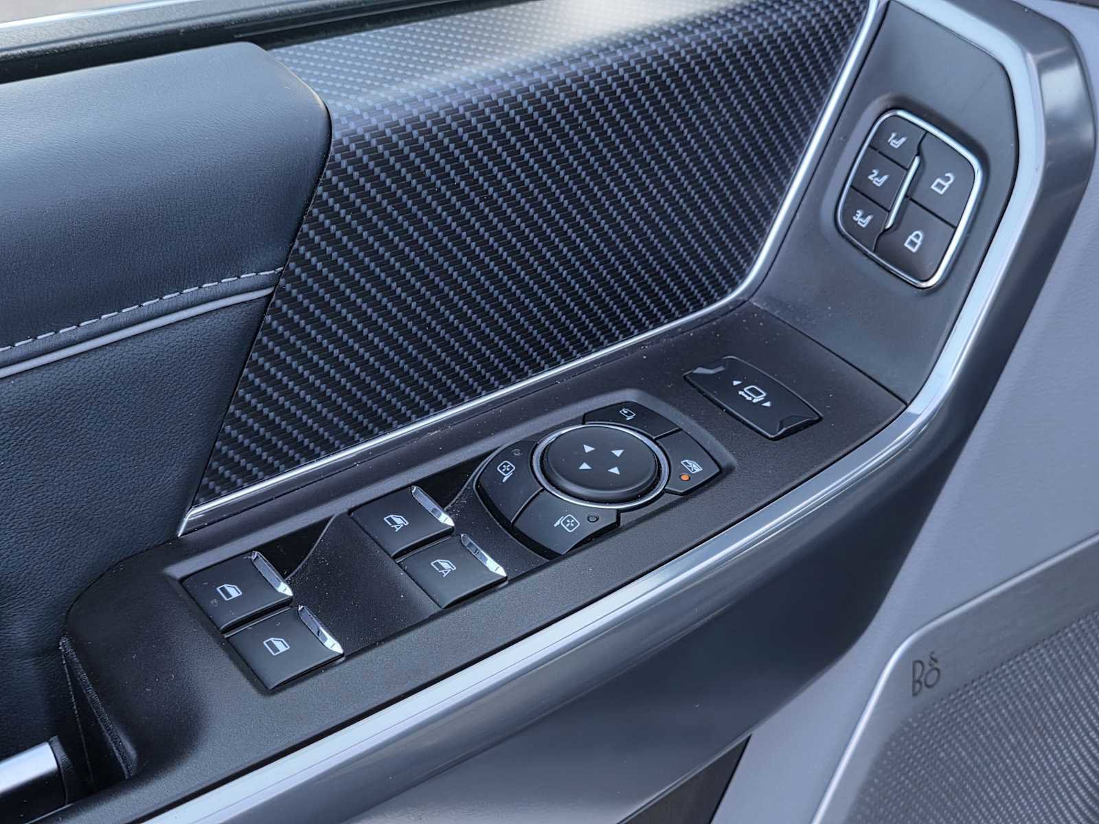 Used 2024 Ford F350 Limited w/ FX4 Off-Road Package image 20