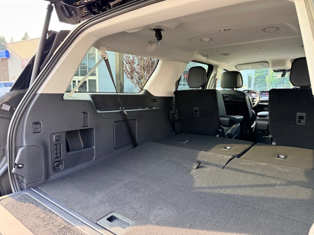 New 2027 Lincoln Navigator L Premier AWD/4WD image 30