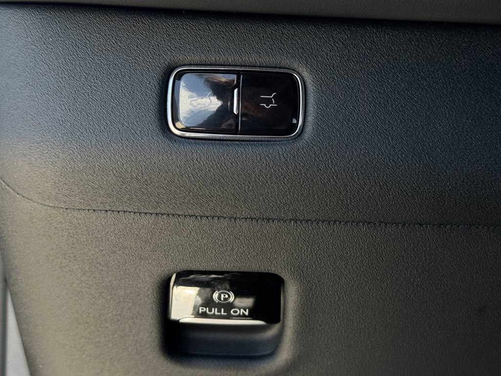 Used 2025 Lincoln Navigator Reserve AWD/4WD image 20