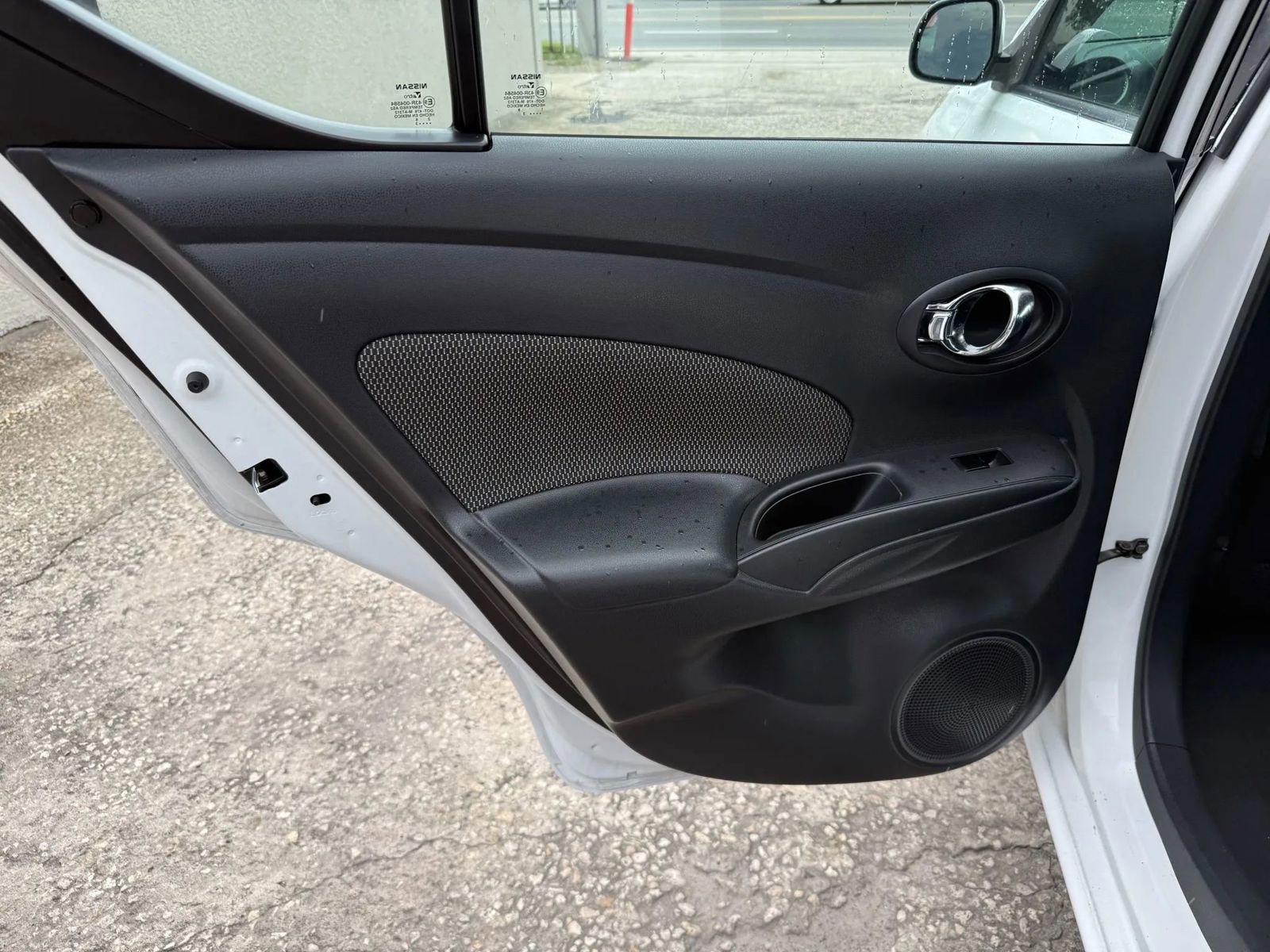 Used 2014 Nissan Versa SV image 15