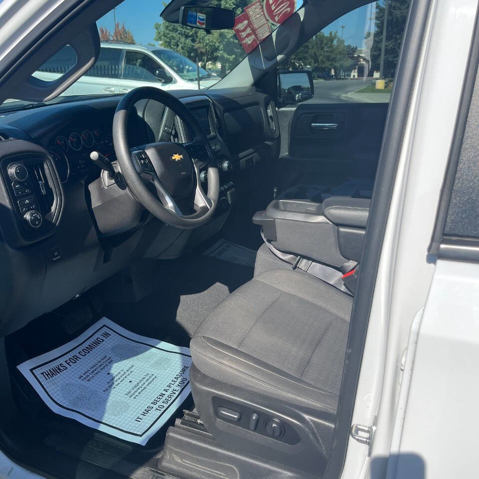 Used 2022 Chevrolet Silverado 1500 Custom w/ Safety Confidence Package image 10