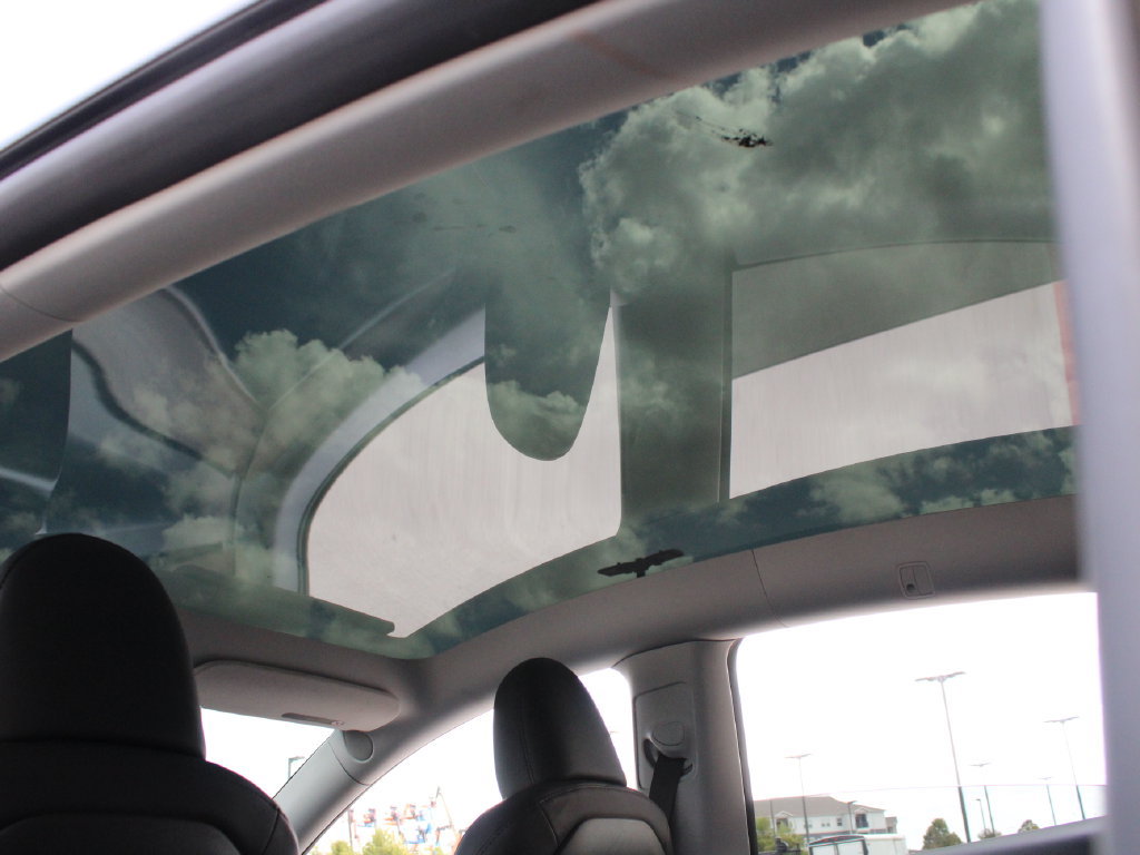 Used 2024 Tesla Model Y Long Range AWD/4WD image 21