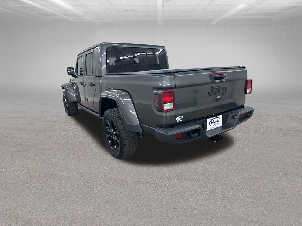 Used 2025 Jeep Gladiator Sport image 10
