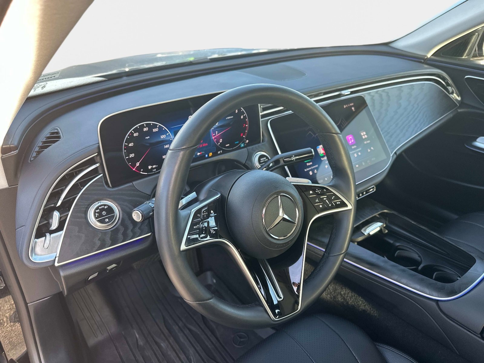 Used 2025 Mercedes-Benz E 350 Sedan image 17