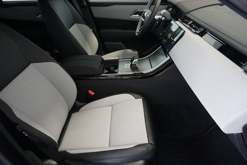 New 2026 Land Rover Range Rover Velar Dynamic SE AWD/4WD image 23