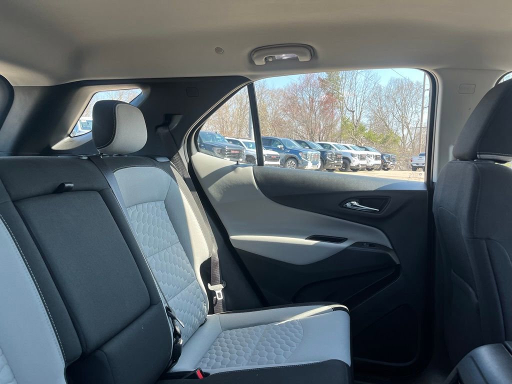 Used 2020 Chevrolet Equinox LS image 36