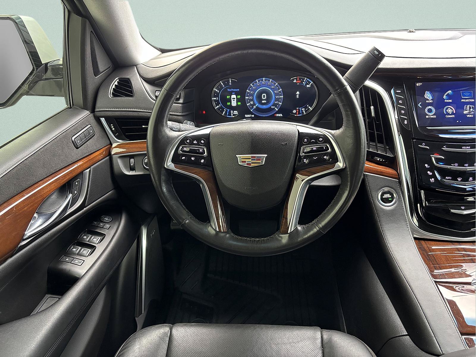 Used 2020 Cadillac Escalade Luxury AWD/4WD image 34
